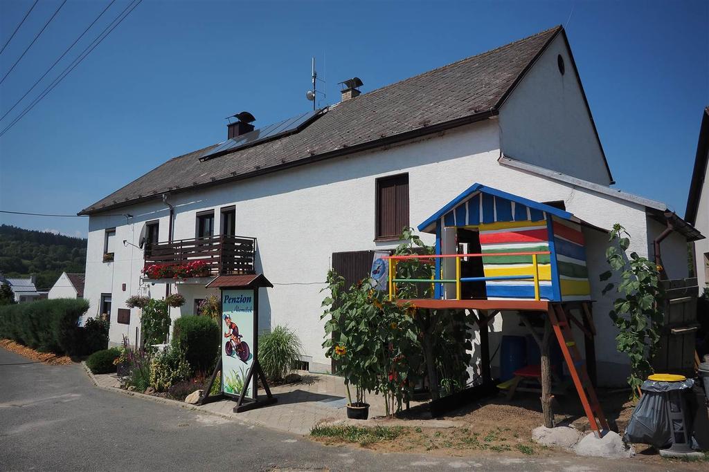 Penzion Nemilek Kolinec Exterior photo